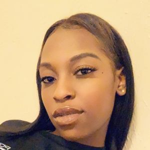 Meet your Posher, Kamira